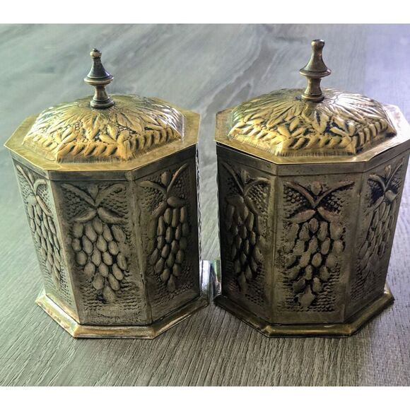 Pair of Vintage Octagon Tin With Brass Knob Canister Tins Old World Style - Picture 1 of 11